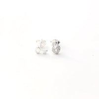 Thumbnail for Pendientes de plata de ley 925, uno con forma de candado y el otro con forma de llave. Son small and cute y te quedarán perfectos. Elegantes y discretos. Ideal para tu look diario.